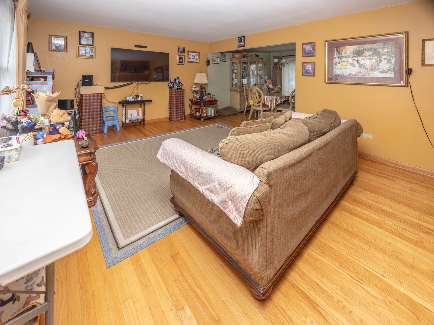 2105 Glenwood Avenue, Joliet, IL 60435