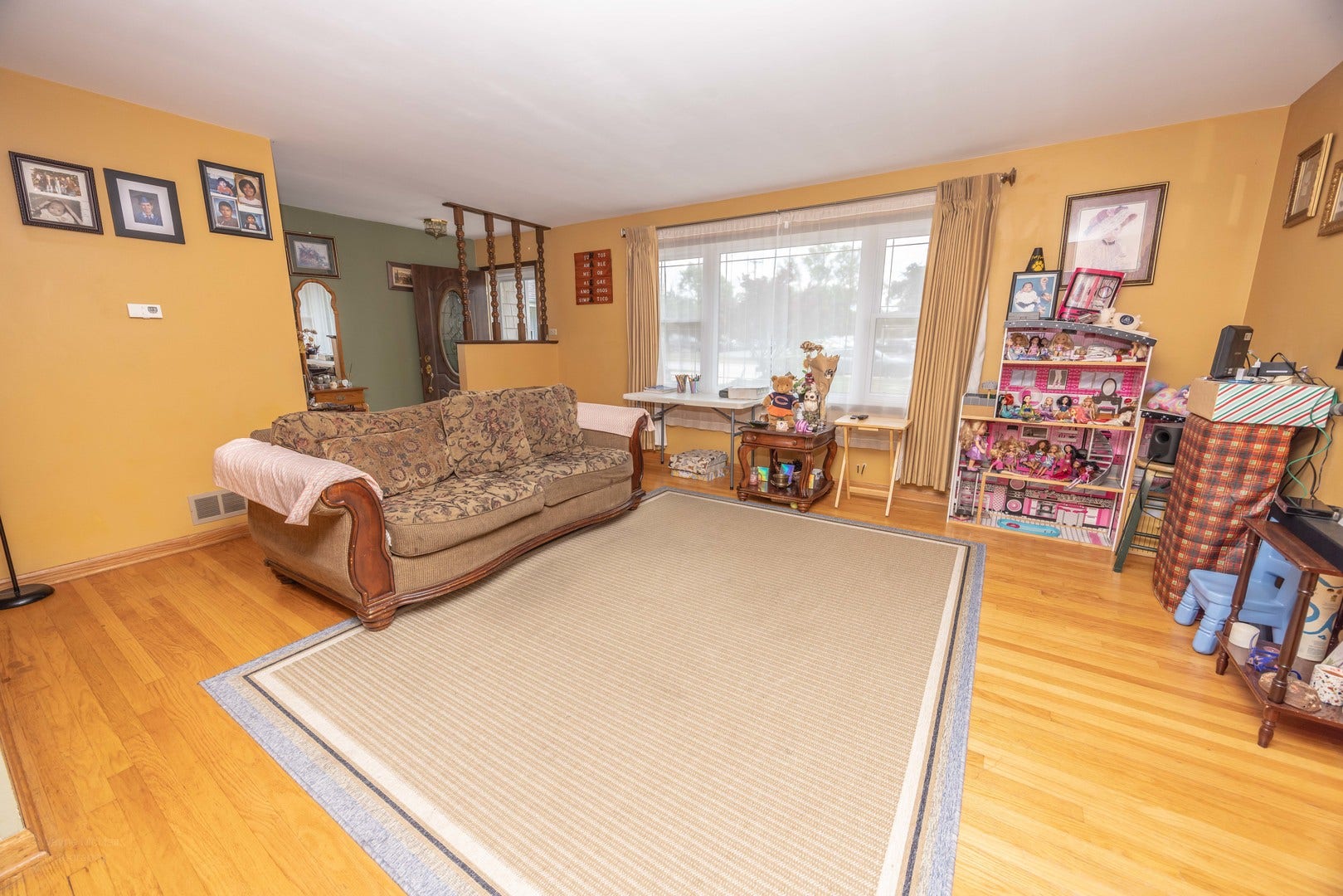 2105 Glenwood Avenue, Joliet, IL 60435