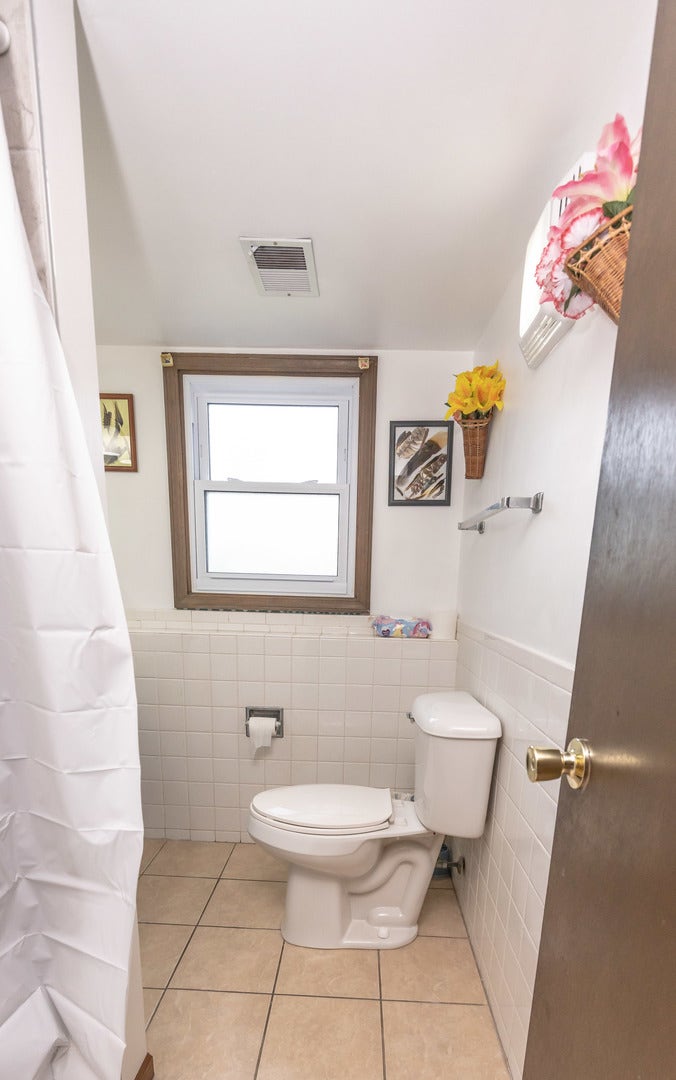 2105 Glenwood Avenue, Joliet, IL 60435