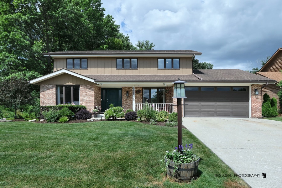 Property photo for 14826 Ridgewood Drive, Oak Forest, IL