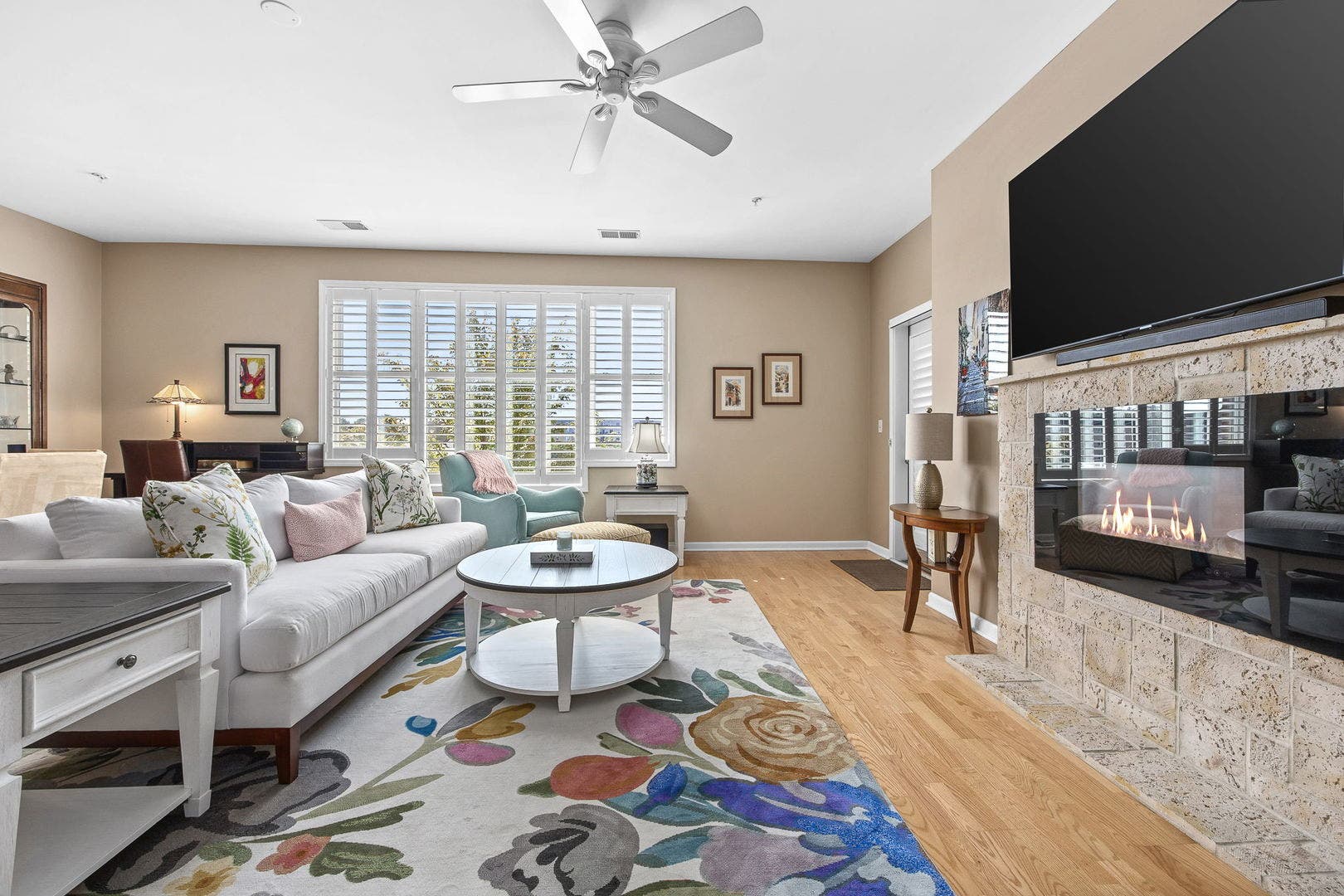 935 Burlington Avenue, #309, Downers Grove, IL 60515 935 Burlington Avenue, #309, Downers Grove, IL 60515