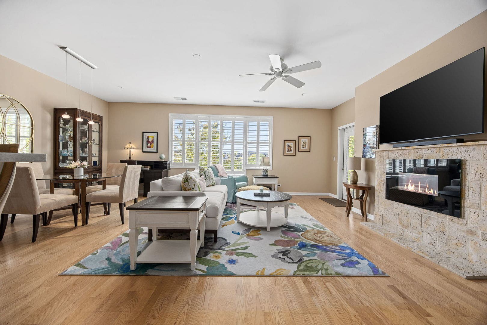 935 Burlington Avenue, #309, Downers Grove, IL 60515 935 Burlington Avenue, #309, Downers Grove, IL 60515