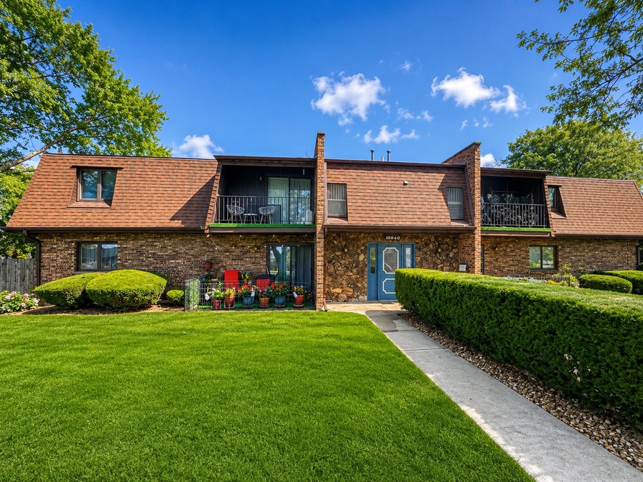 Property photo for 10640 S Brooklodge Lane, #2B, Palos Hills, IL