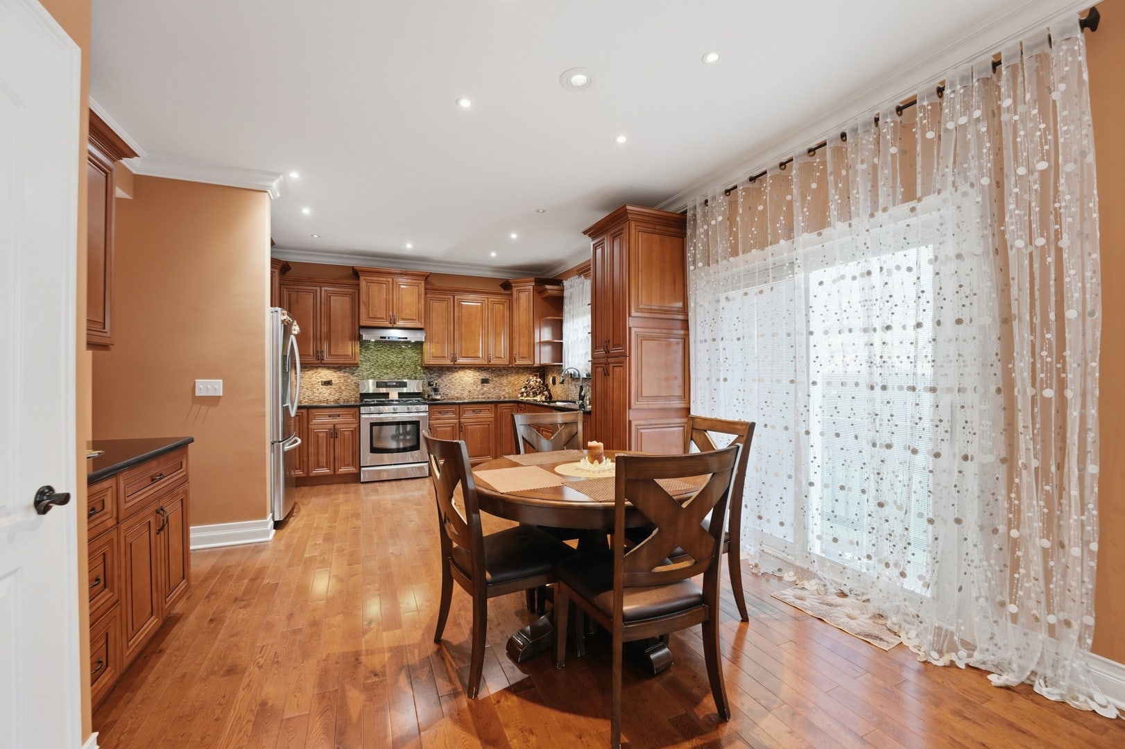 1065 Rosefield Lane, Aurora, IL 60504 1065 Rosefield Lane, Aurora, IL 60504