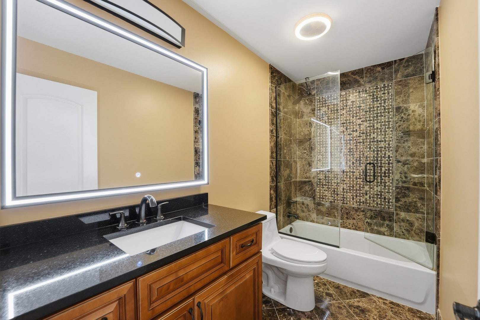 1065 Rosefield Lane, Aurora, IL 60504 1065 Rosefield Lane, Aurora, IL 60504