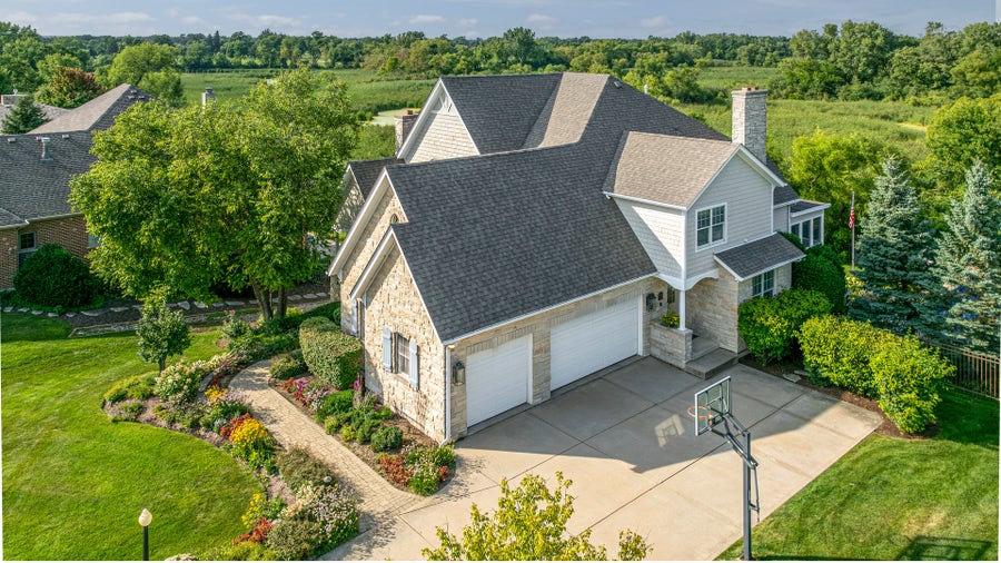 Property photo for 13487 Cambridge Drive, Lemont, IL