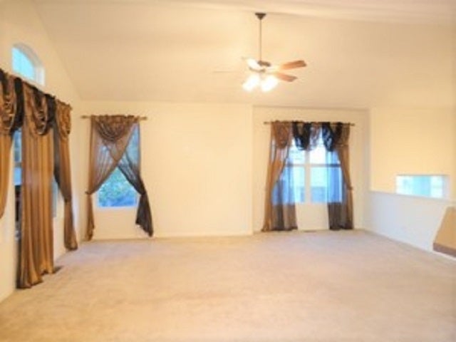 429 Grosvenor Lane, Aurora, IL 60504 429 Grosvenor Lane, Aurora, IL 60504