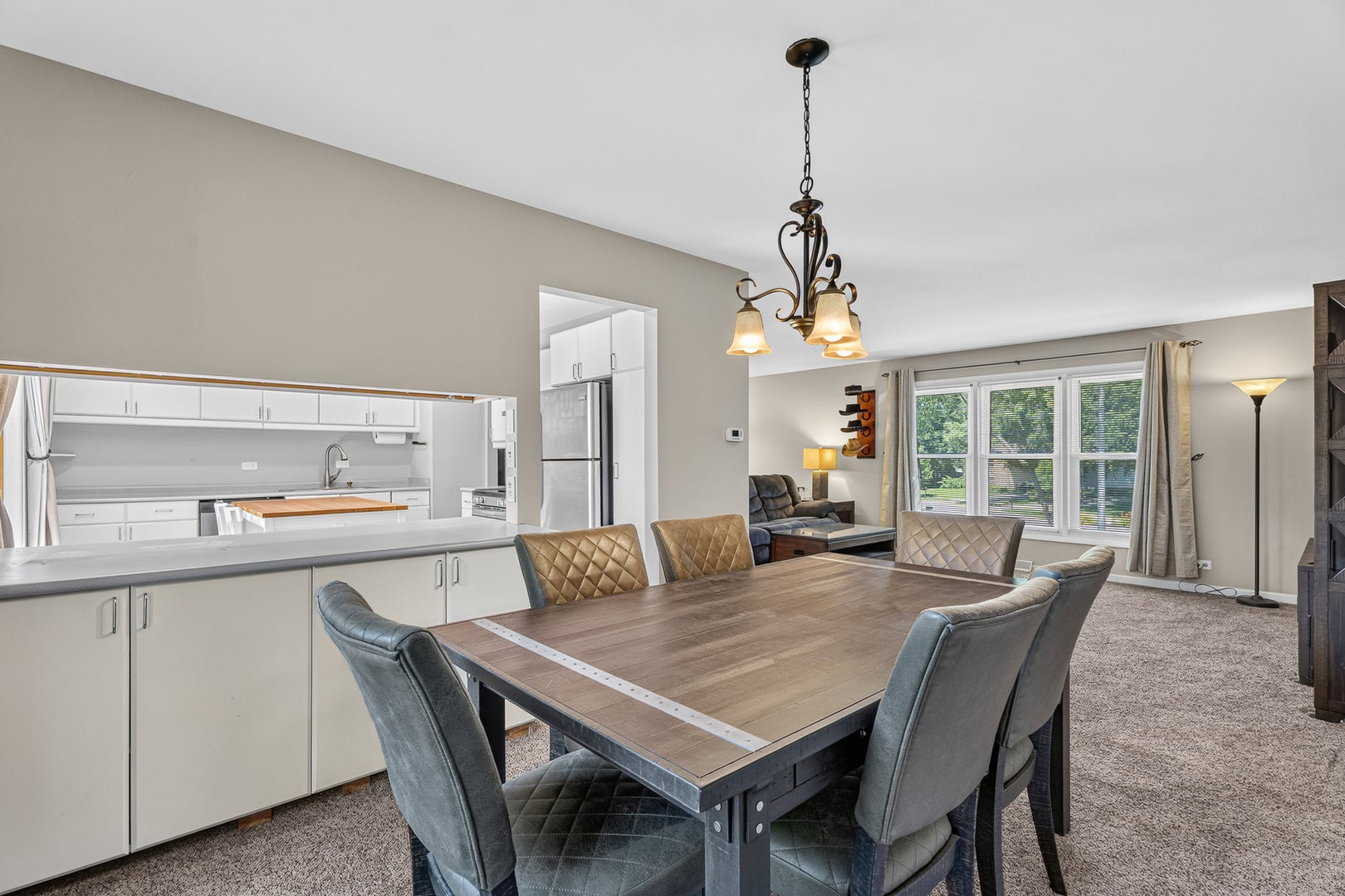 4 Devon Court, Bolingbrook, IL 60440 4 Devon Court, Bolingbrook, IL 60440