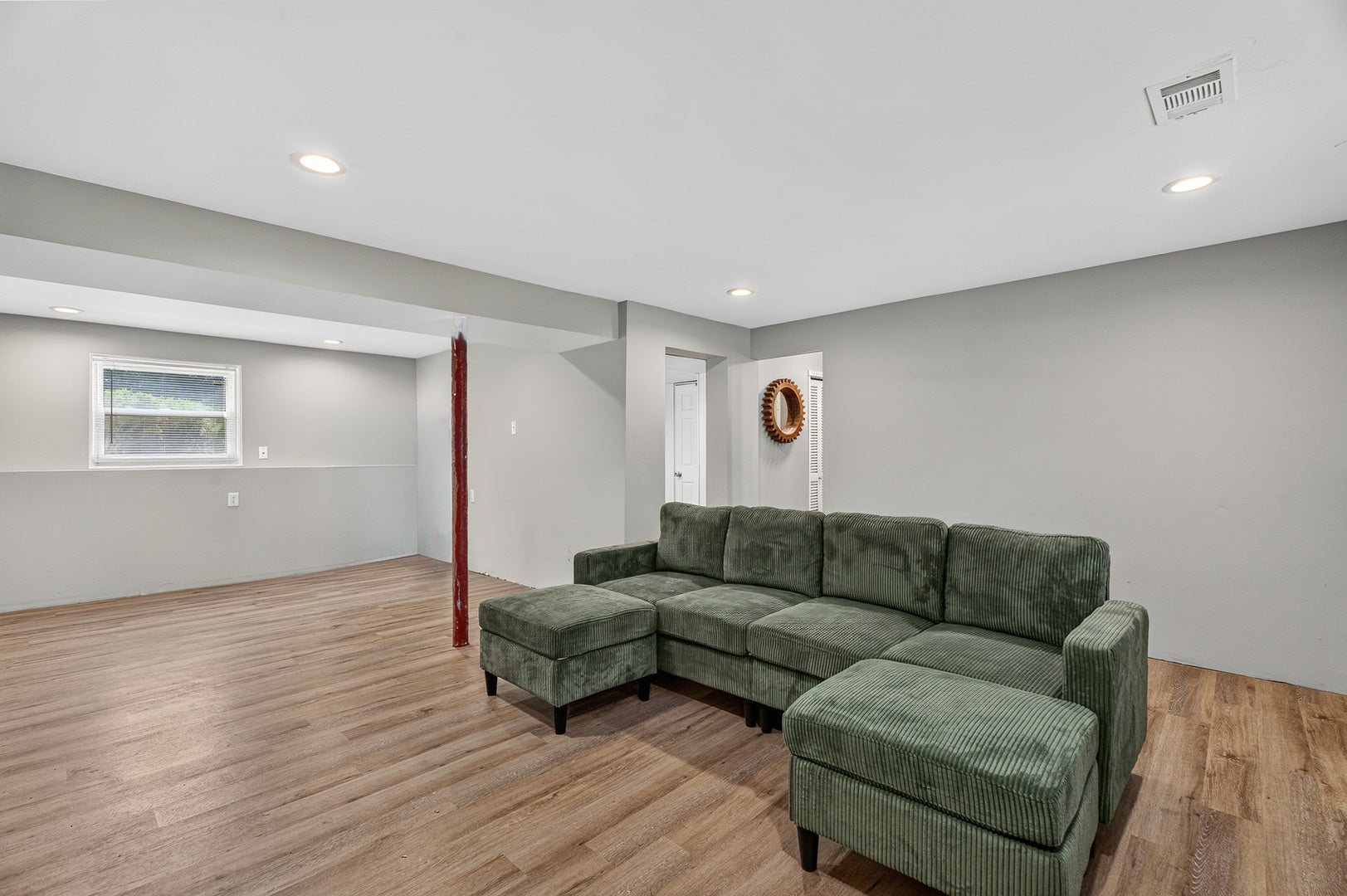 4 Devon Court, Bolingbrook, IL 60440 4 Devon Court, Bolingbrook, IL 60440