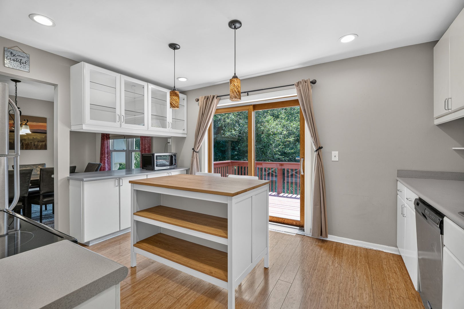 4 Devon Court, Bolingbrook, IL 60440 4 Devon Court, Bolingbrook, IL 60440