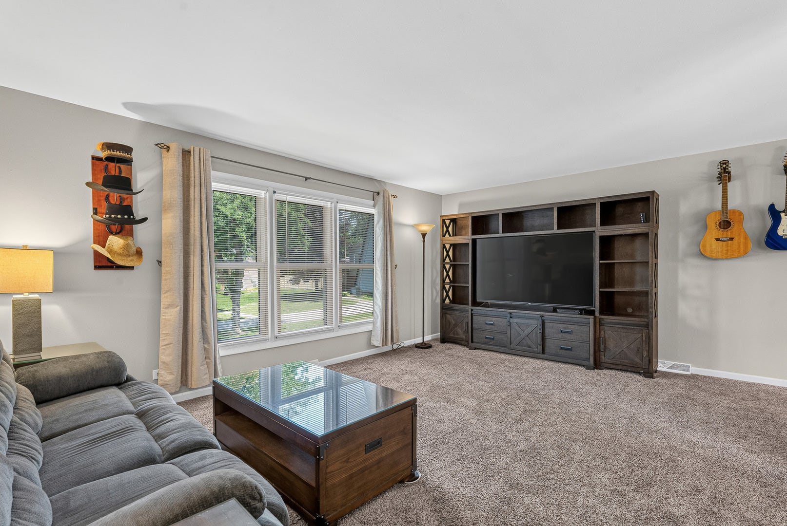 4 Devon Court, Bolingbrook, IL 60440 4 Devon Court, Bolingbrook, IL 60440