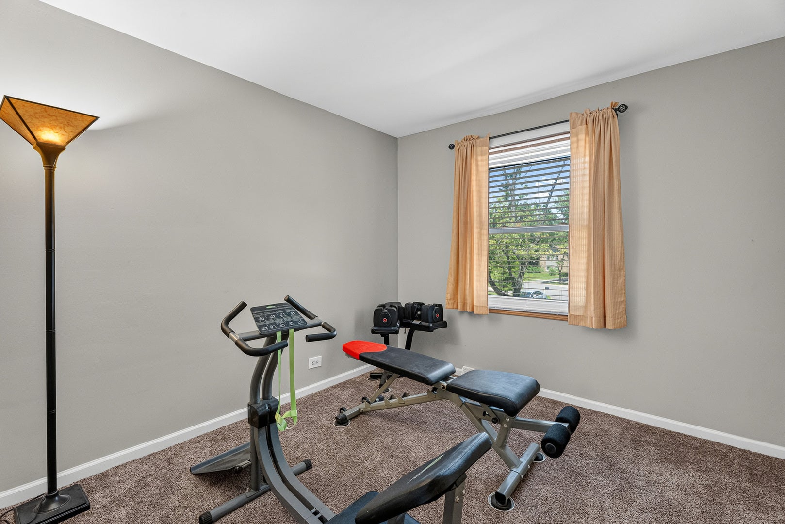 4 Devon Court, Bolingbrook, IL 60440 4 Devon Court, Bolingbrook, IL 60440