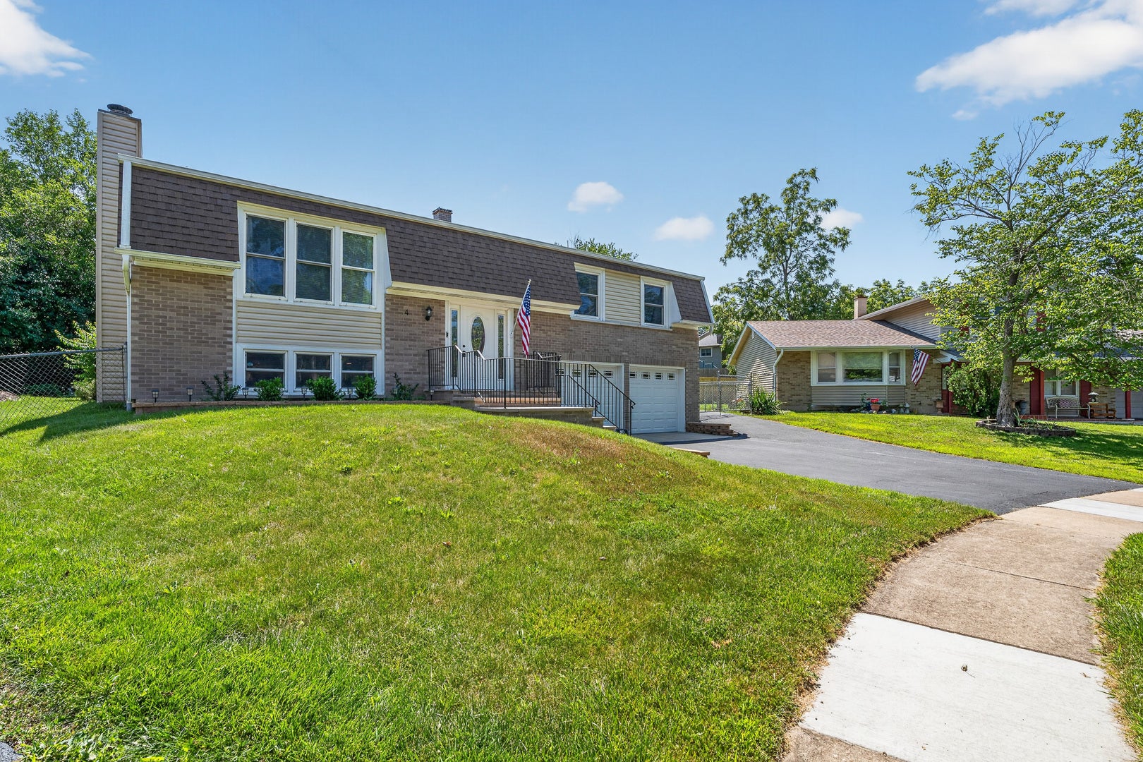 4 Devon Court, Bolingbrook, IL 60440 4 Devon Court, Bolingbrook, IL 60440