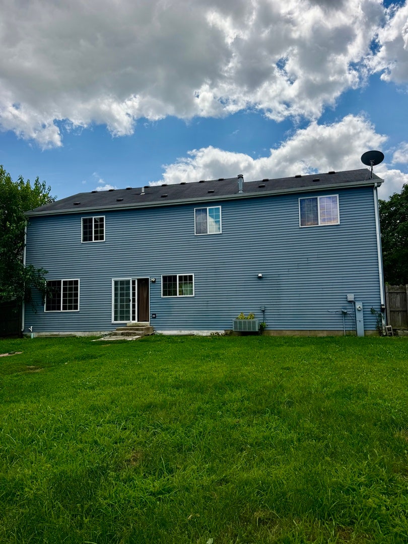 1110 Symphony Drive, Aurora, IL 60504 1110 Symphony Drive, Aurora, IL 60504
