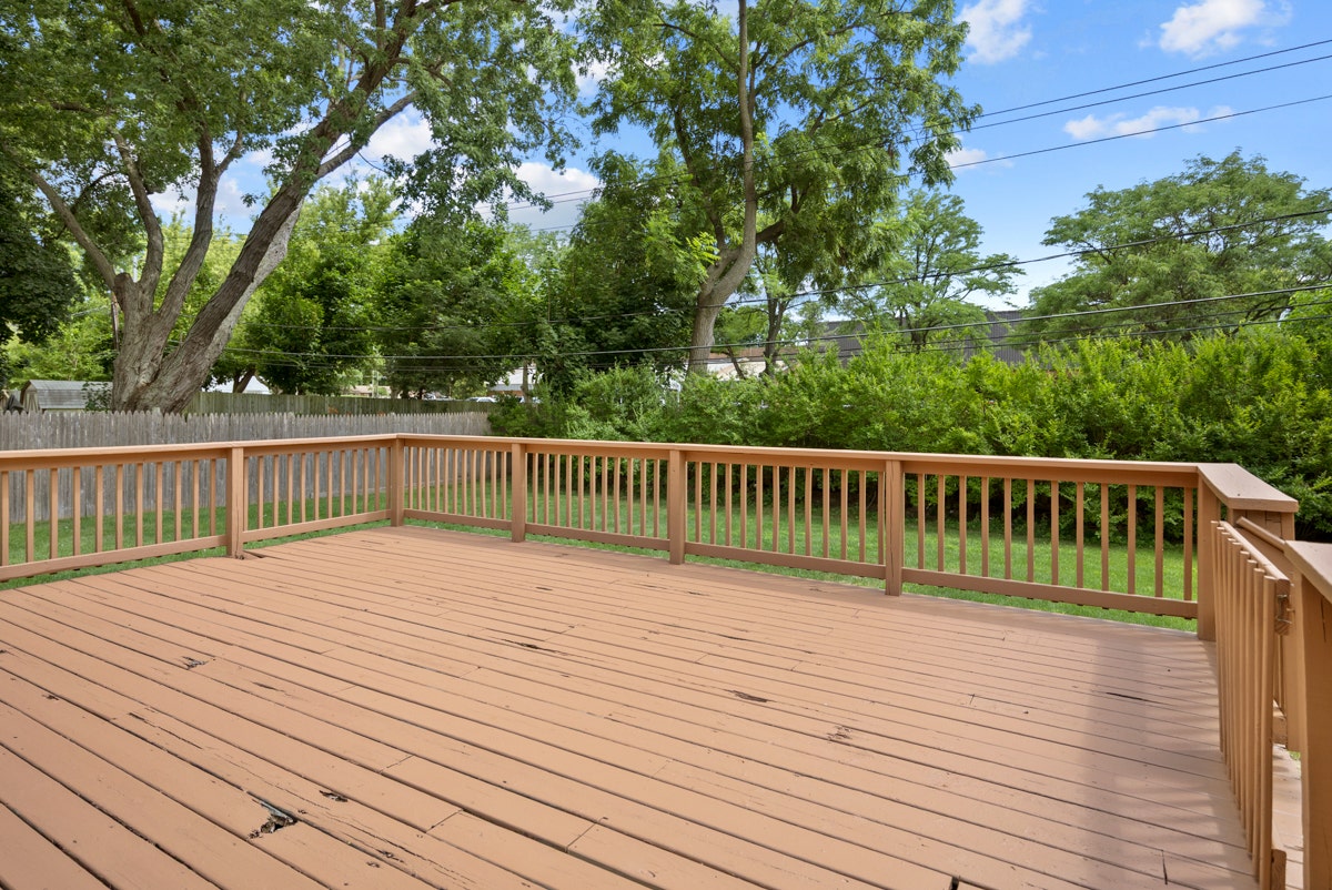 1441 Maple Lane, Elgin, IL 60123 1441 Maple Lane, Elgin, IL 60123