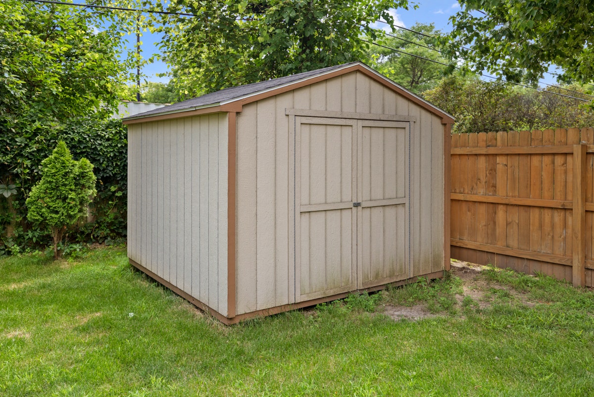 1441 Maple Lane, Elgin, IL 60123 1441 Maple Lane, Elgin, IL 60123