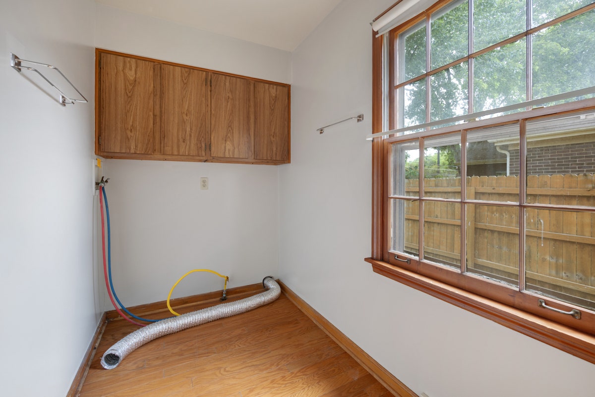 1441 Maple Lane, Elgin, IL 60123 1441 Maple Lane, Elgin, IL 60123