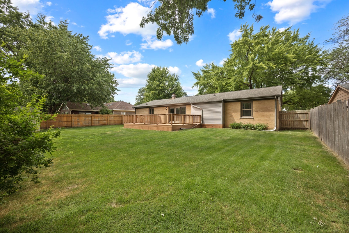 1441 Maple Lane, Elgin, IL 60123 1441 Maple Lane, Elgin, IL 60123