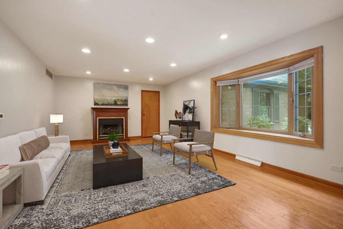 1441 Maple Lane, Elgin, IL 60123 1441 Maple Lane, Elgin, IL 60123