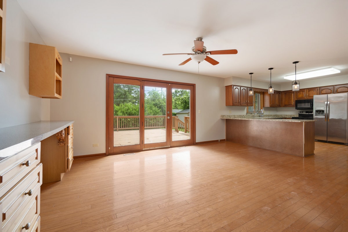 1441 Maple Lane, Elgin, IL 60123 1441 Maple Lane, Elgin, IL 60123