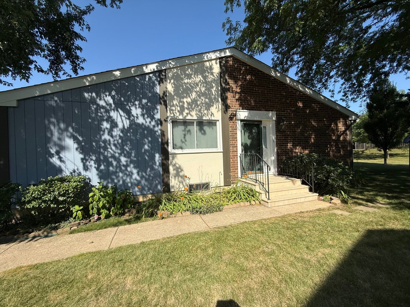 550 Sundance Drive, Bolingbrook, IL 60440 550 Sundance Drive, Bolingbrook, IL 60440