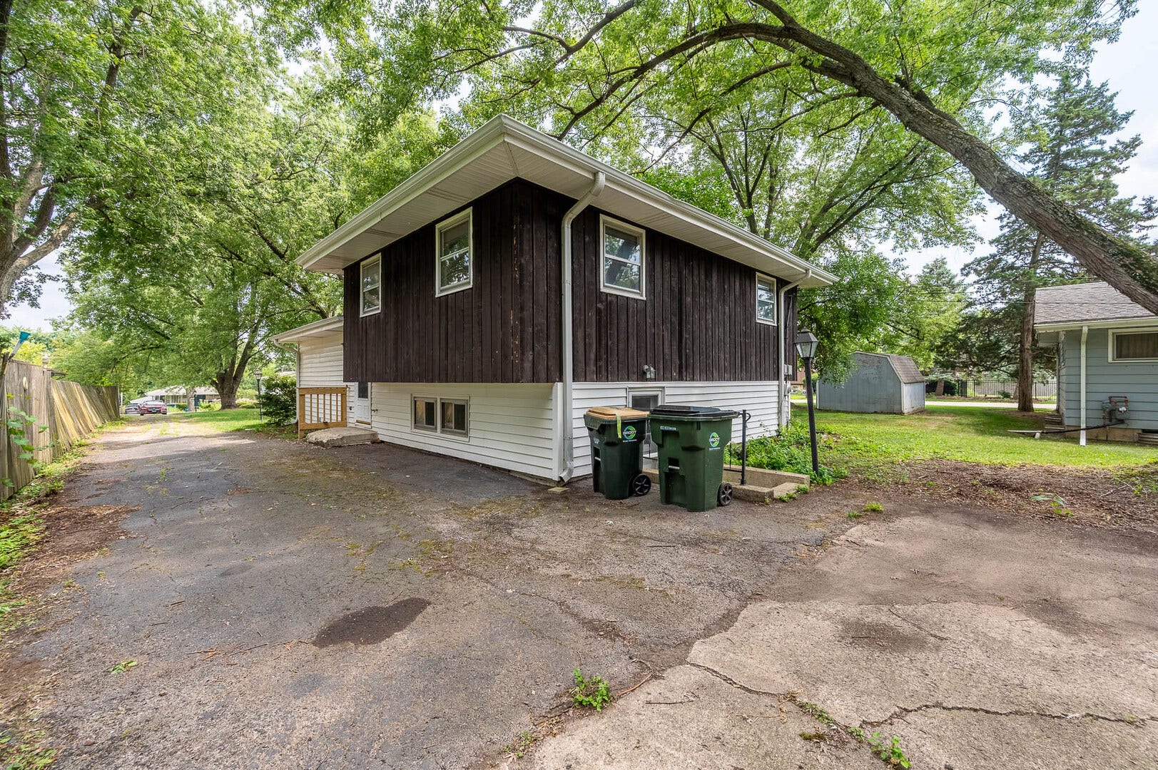 5850 Springside Avenue, Downers Grove, IL 60516