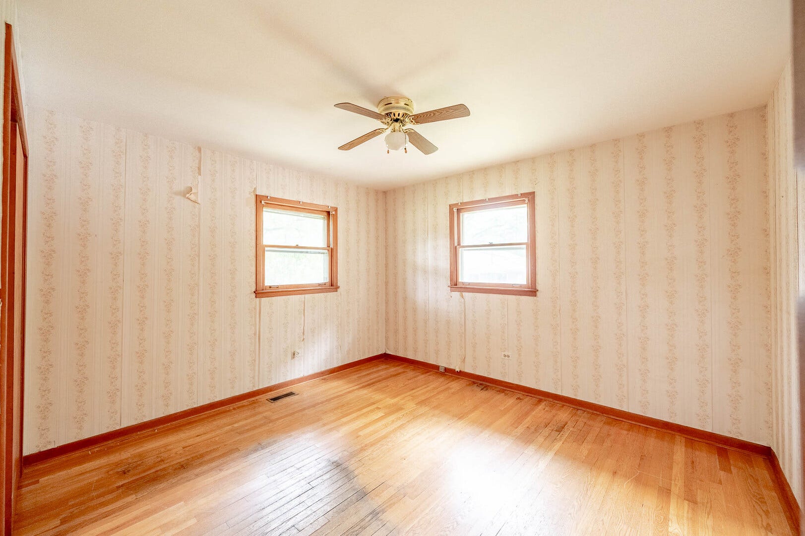 5850 Springside Avenue, Downers Grove, IL 60516