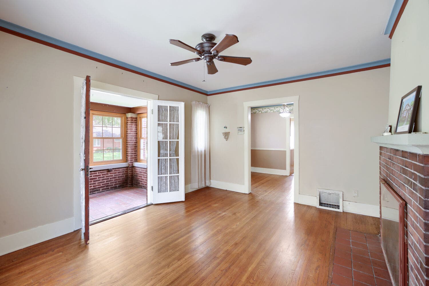345 Vincent Place, Elgin, IL 60123 345 Vincent Place, Elgin, IL 60123
