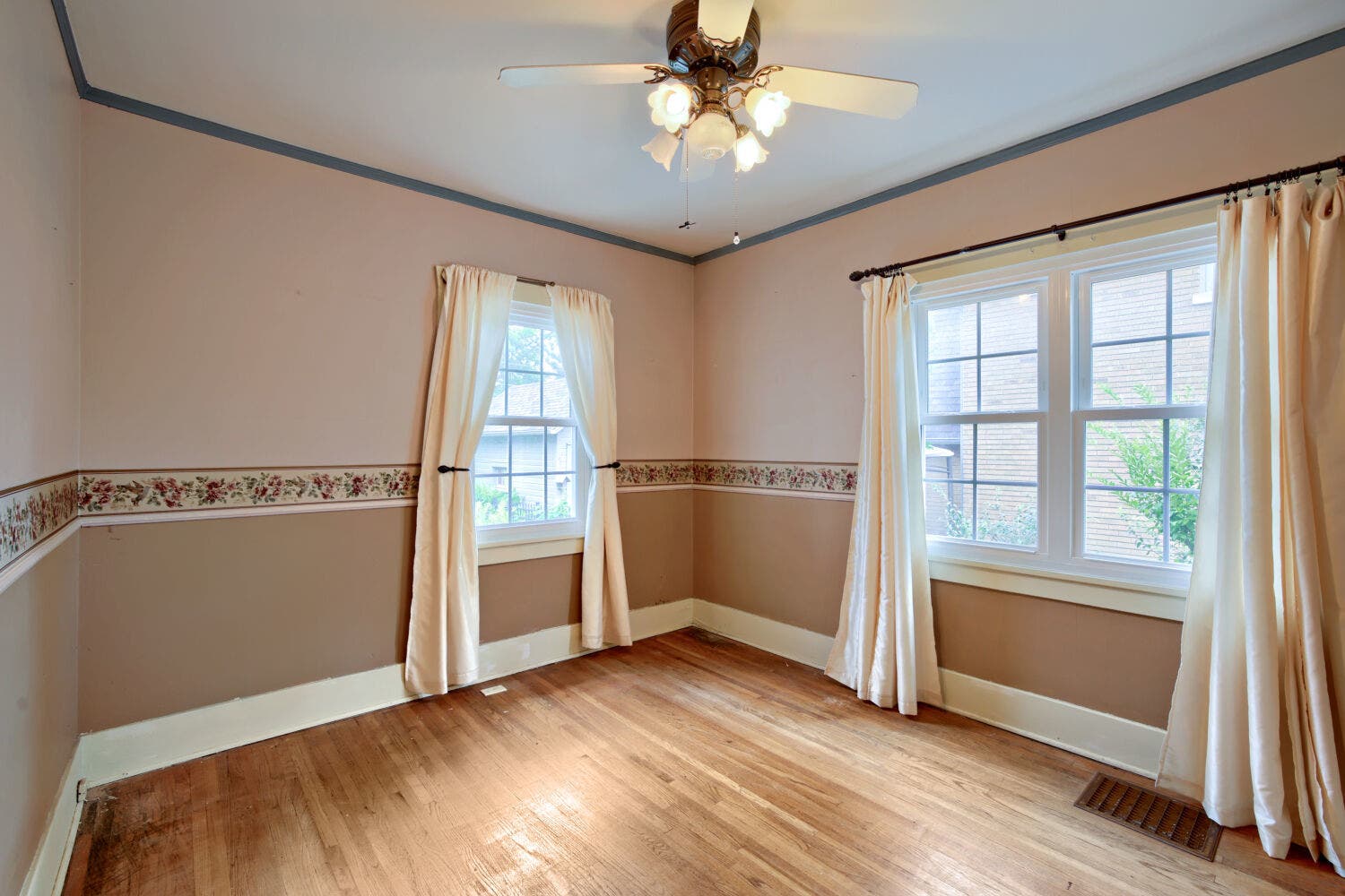 345 Vincent Place, Elgin, IL 60123 345 Vincent Place, Elgin, IL 60123