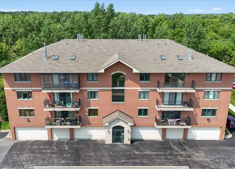 Property photo for 6830 W Winding Trail, #101, Oak Forest, IL