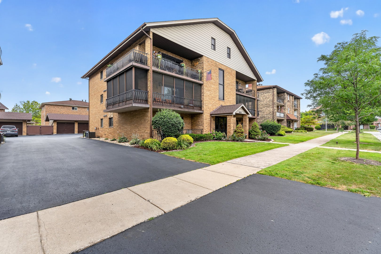16820 81st Avenue, #1N, Tinley Park, IL 60477