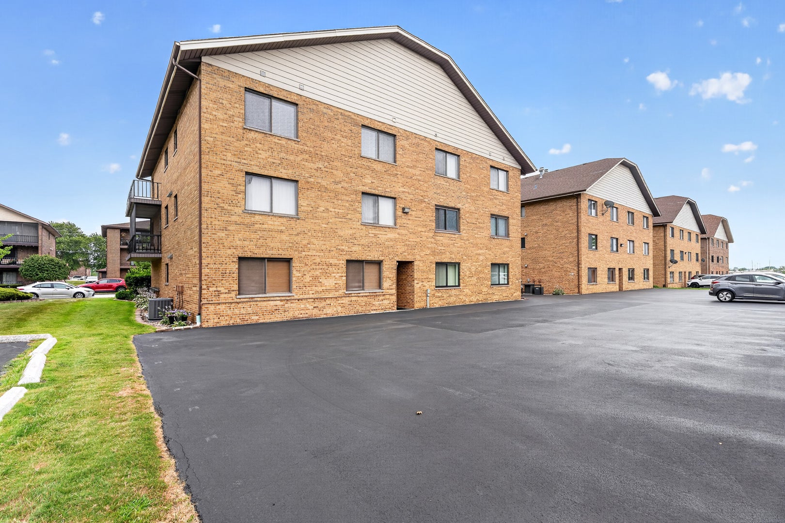 16820 81st Avenue, #1N, Tinley Park, IL 60477