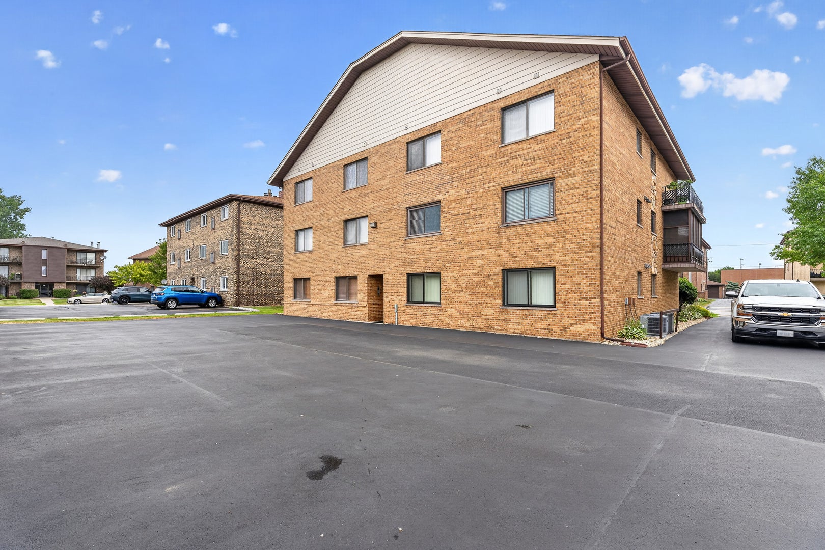 16820 81st Avenue, #1N, Tinley Park, IL 60477