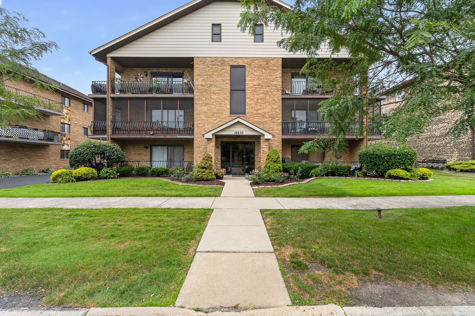16820 81st Avenue, #1N, Tinley Park, IL 60477