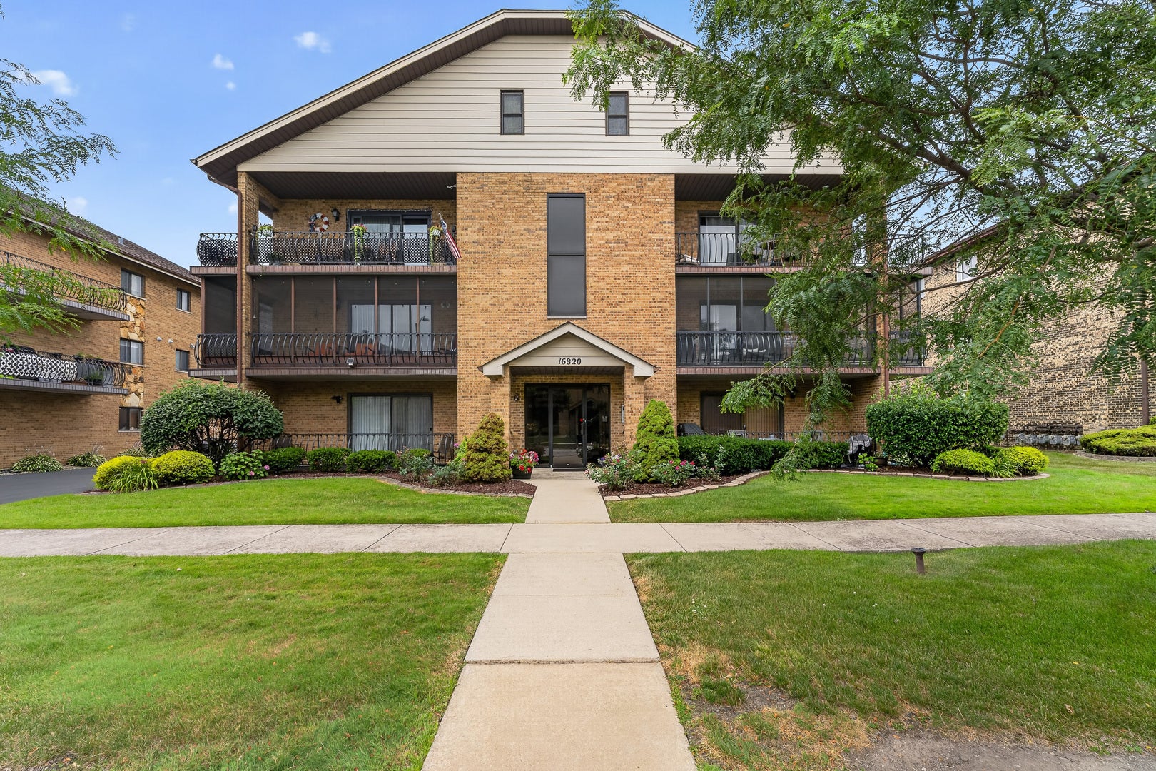 16820 81st Avenue, #1N, Tinley Park, IL 60477