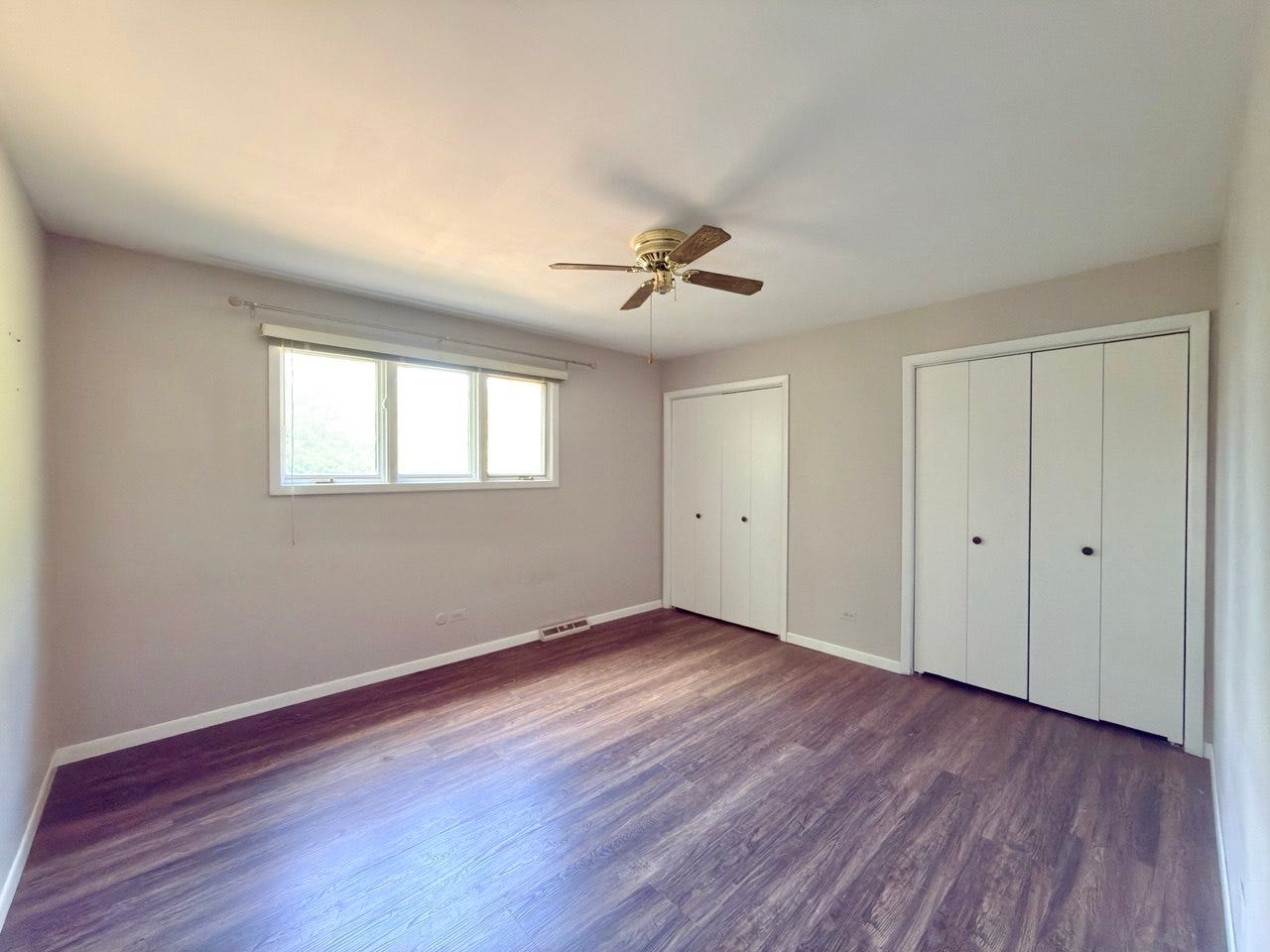 7826 Dunham Road, Downers Grove, IL 60516 7826 Dunham Road, Downers Grove, IL 60516