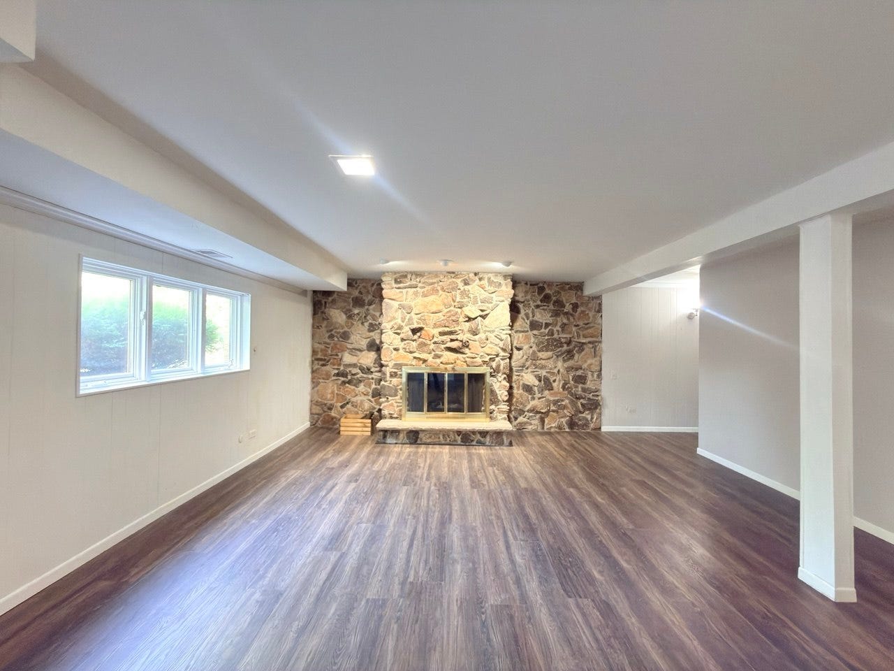 7826 Dunham Road, Downers Grove, IL 60516 7826 Dunham Road, Downers Grove, IL 60516