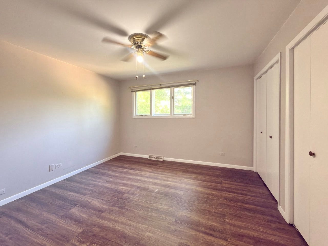 7826 Dunham Road, Downers Grove, IL 60516 7826 Dunham Road, Downers Grove, IL 60516
