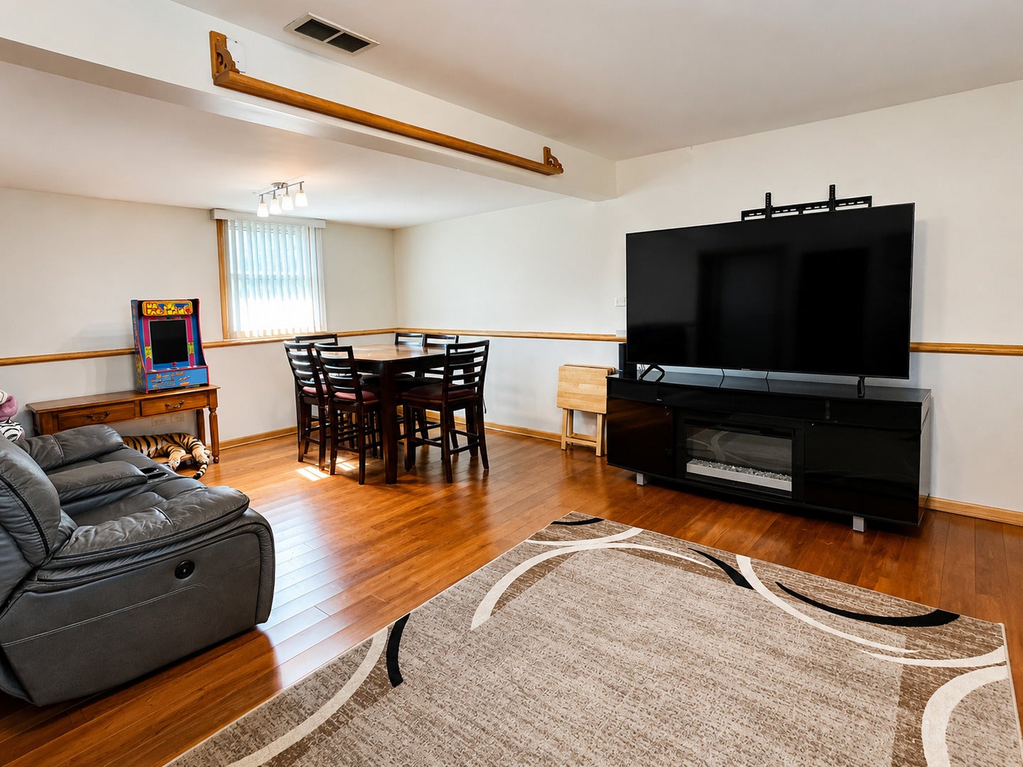 1414 Howland Drive, Joliet, IL 60431 Family Room