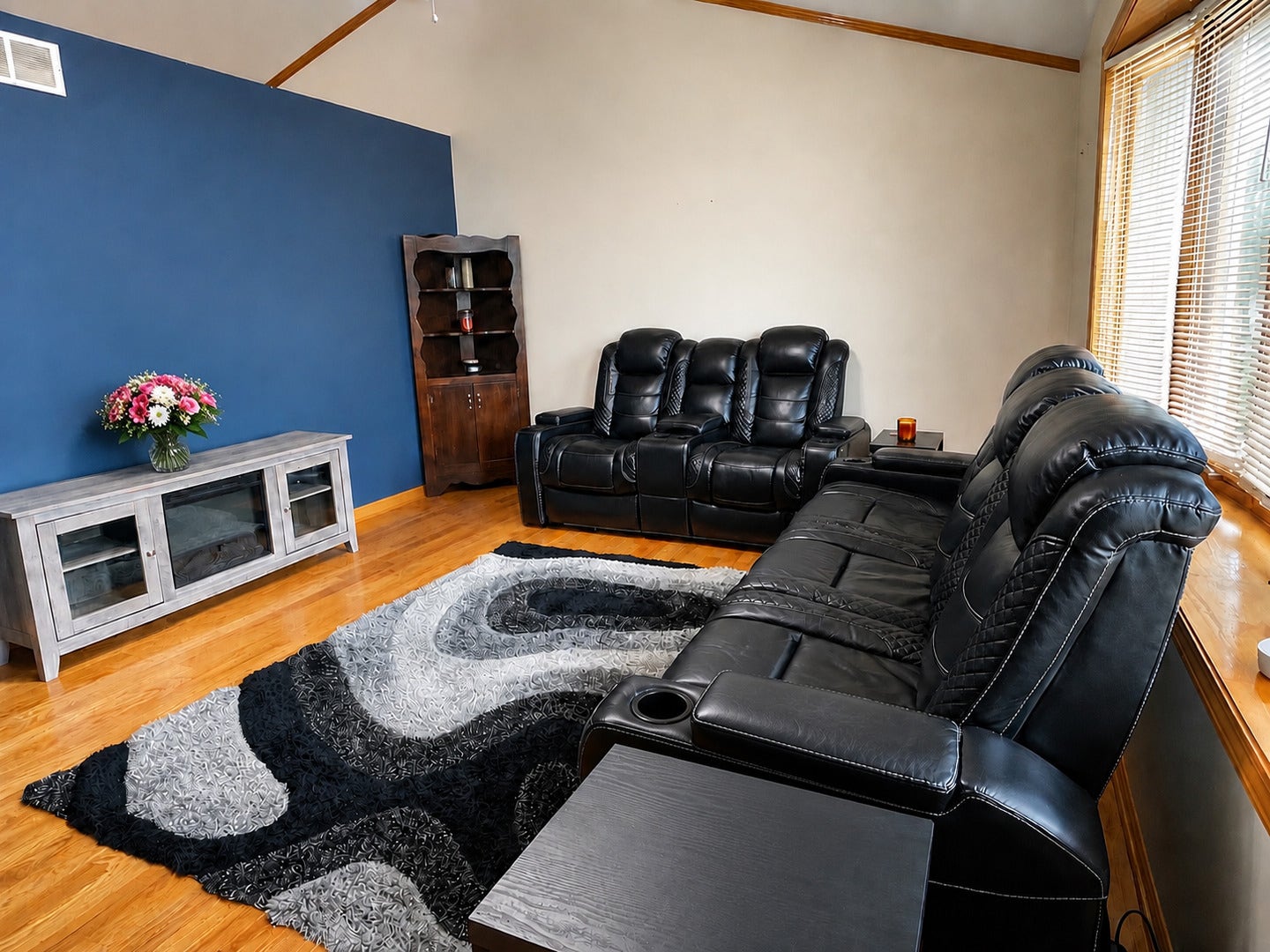 1414 Howland Drive, Joliet, IL 60431 Living Room