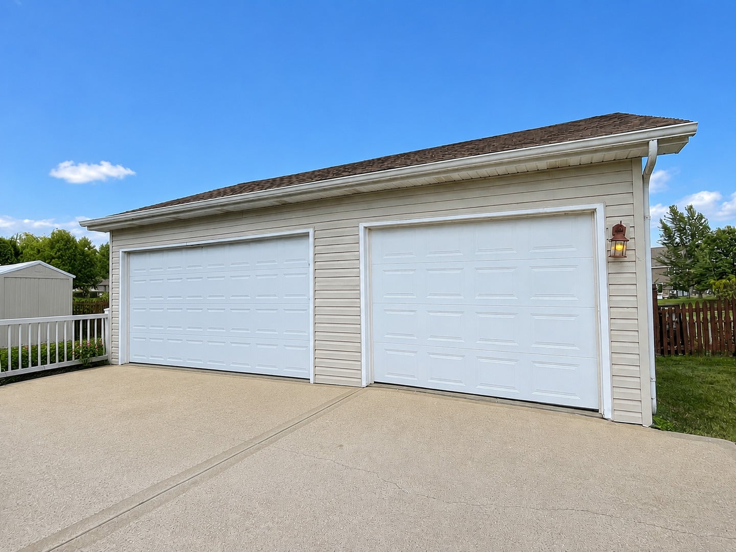 1414 Howland Drive, Joliet, IL 60431 1414 Howland Drive, Joliet, IL 60431
