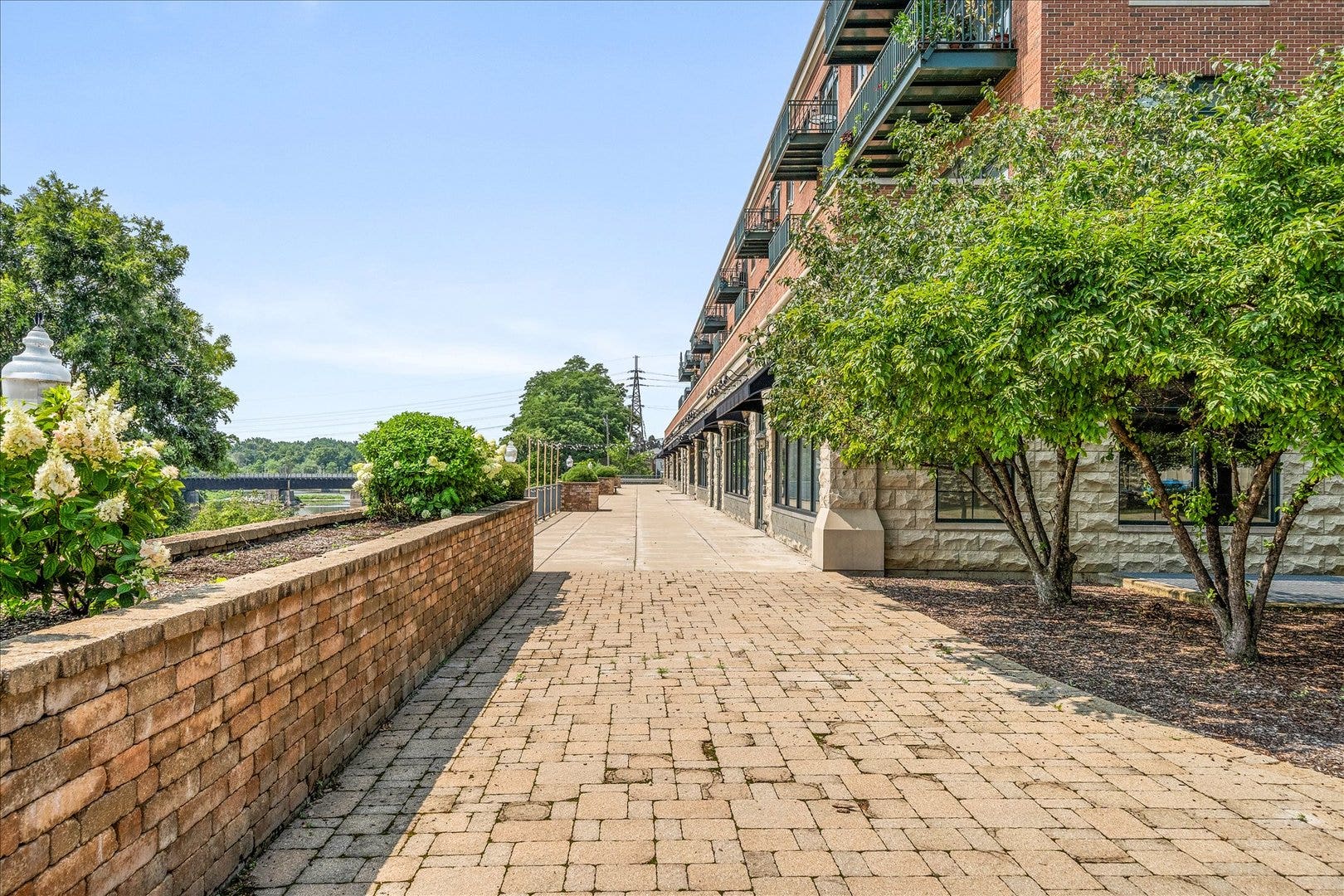 160 S River Street, #305, Aurora, IL 60506 160 S River Street, #305, Aurora, IL 60506