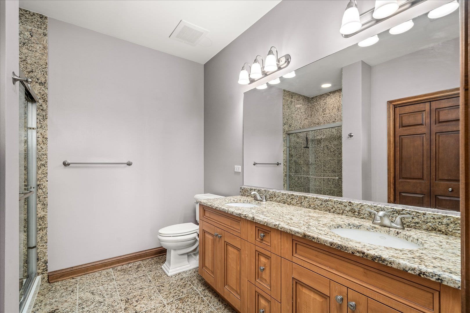 160 S River Street, #305, Aurora, IL 60506 160 S River Street, #305, Aurora, IL 60506