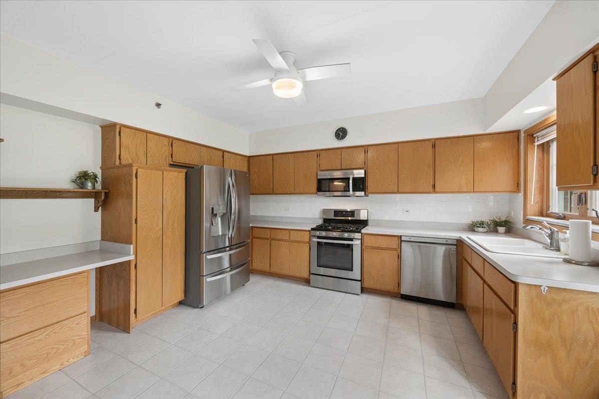 11525 Settlers Pond Way, #1D, Orland Park, IL 60467 11525 Settlers Pond Way, #1D, Orland Park, IL 60467