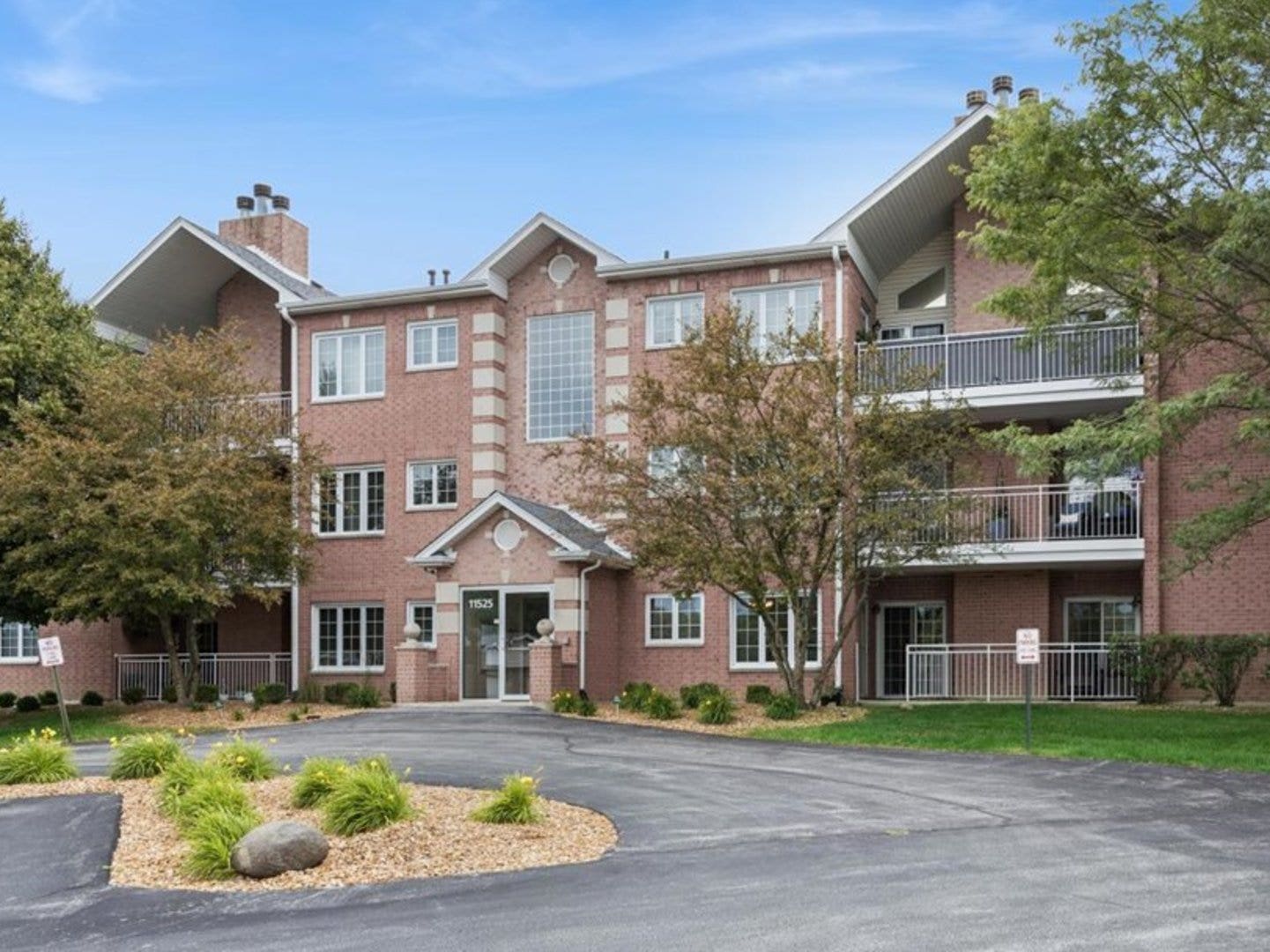 11525 Settlers Pond Way, #1D, Orland Park, IL 60467 11525 Settlers Pond Way, #1D, Orland Park, IL 60467