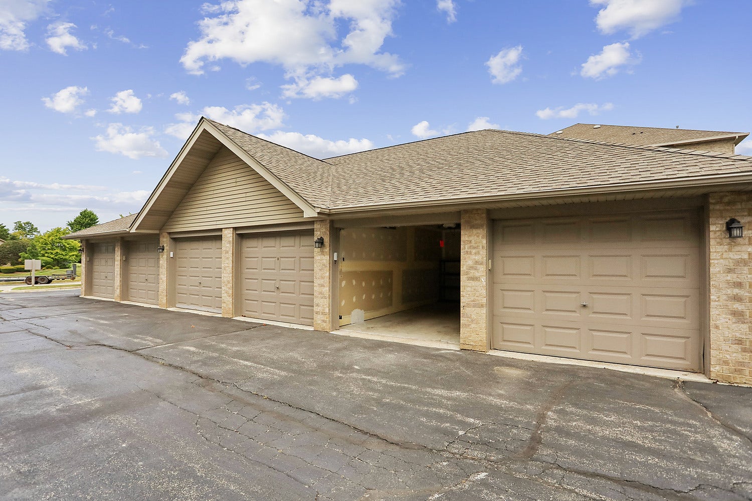 14011 Norwich Lane, #303, Orland Park, IL 60467 14011 Norwich Lane, #303, Orland Park, IL 60467