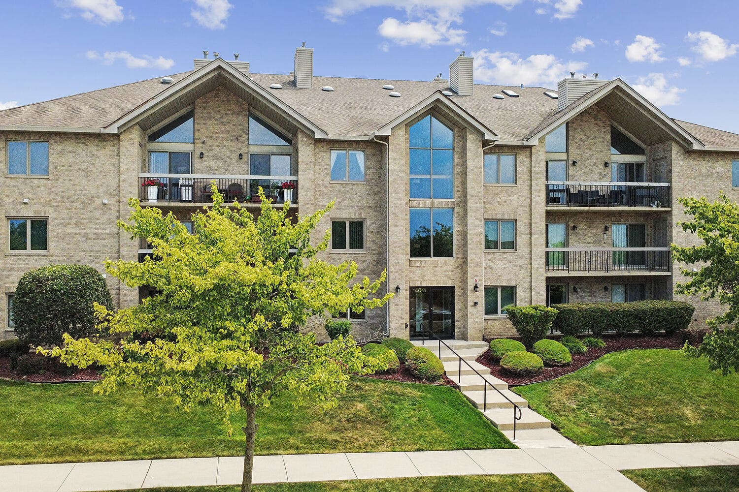 14011 Norwich Lane, #303, Orland Park, IL 60467 14011 Norwich Lane, #303, Orland Park, IL 60467