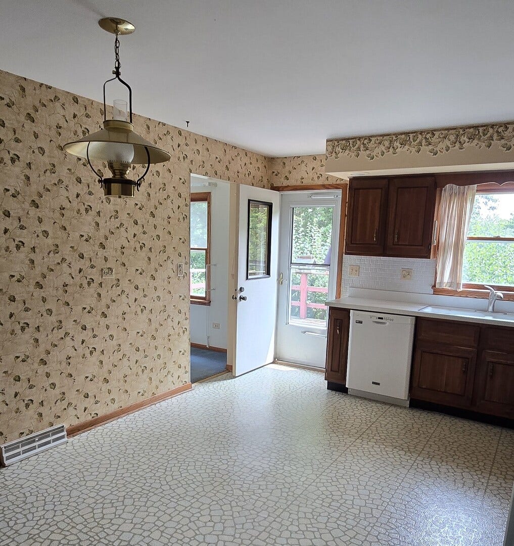 12135 Hillcrest Drive, Lemont, IL 60439