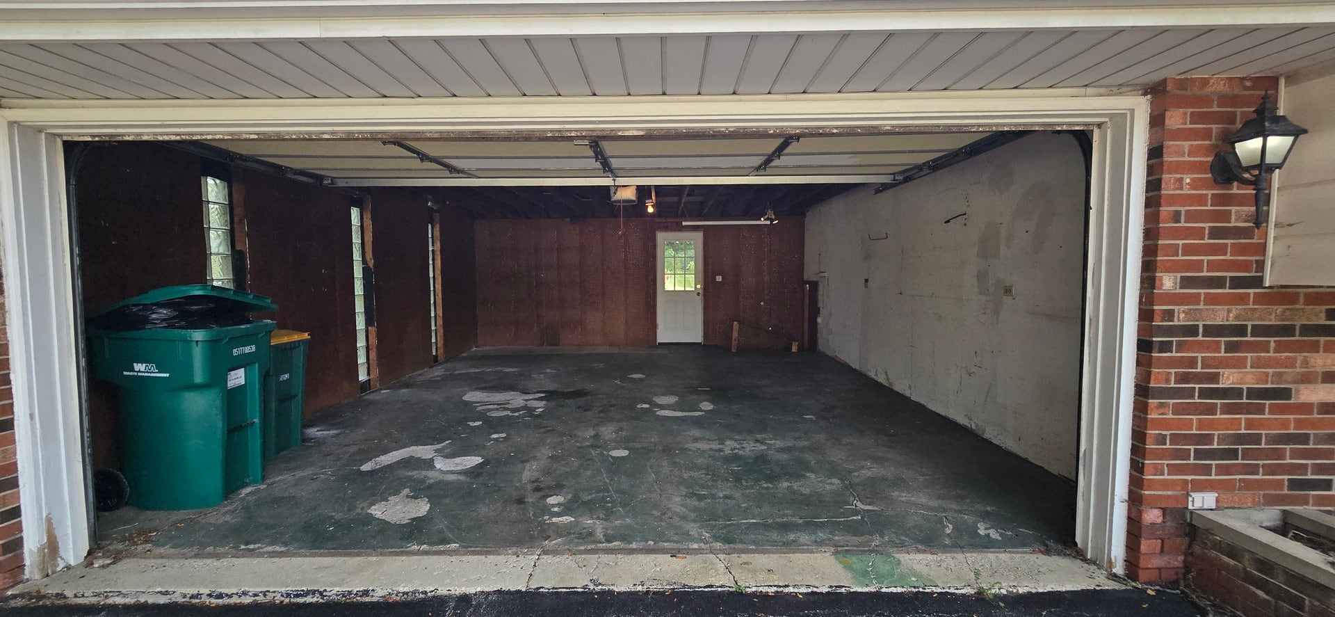 12135 Hillcrest Drive, Lemont, IL 60439
