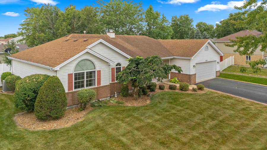 Property photo for 5037 W Herbert Court, Monee, IL